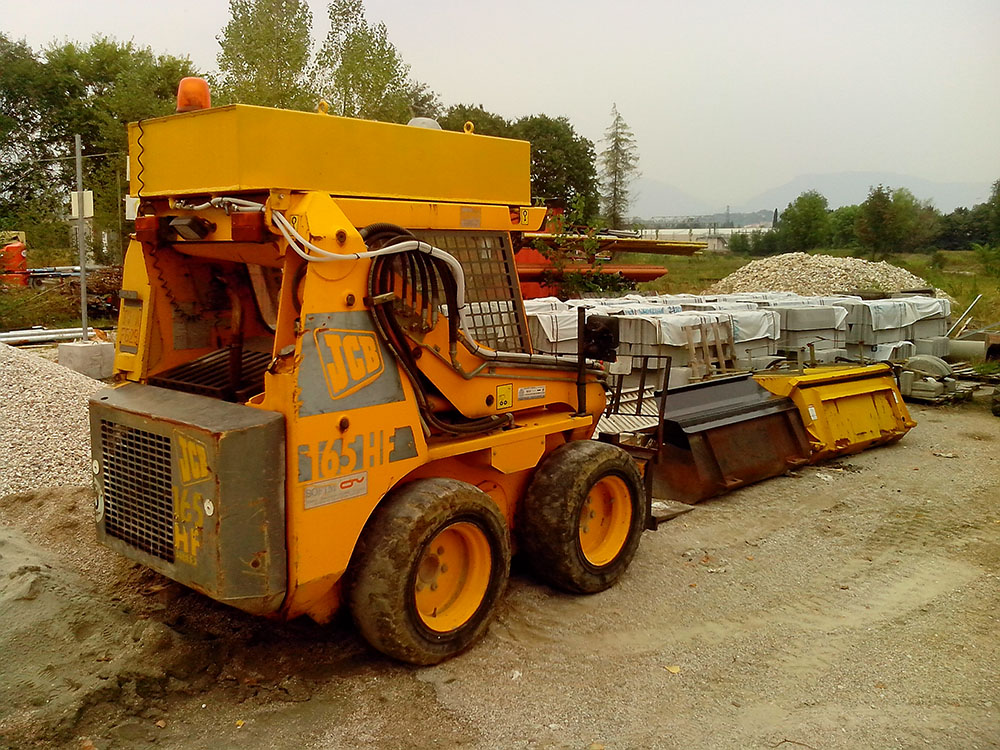 JCB 165 HF